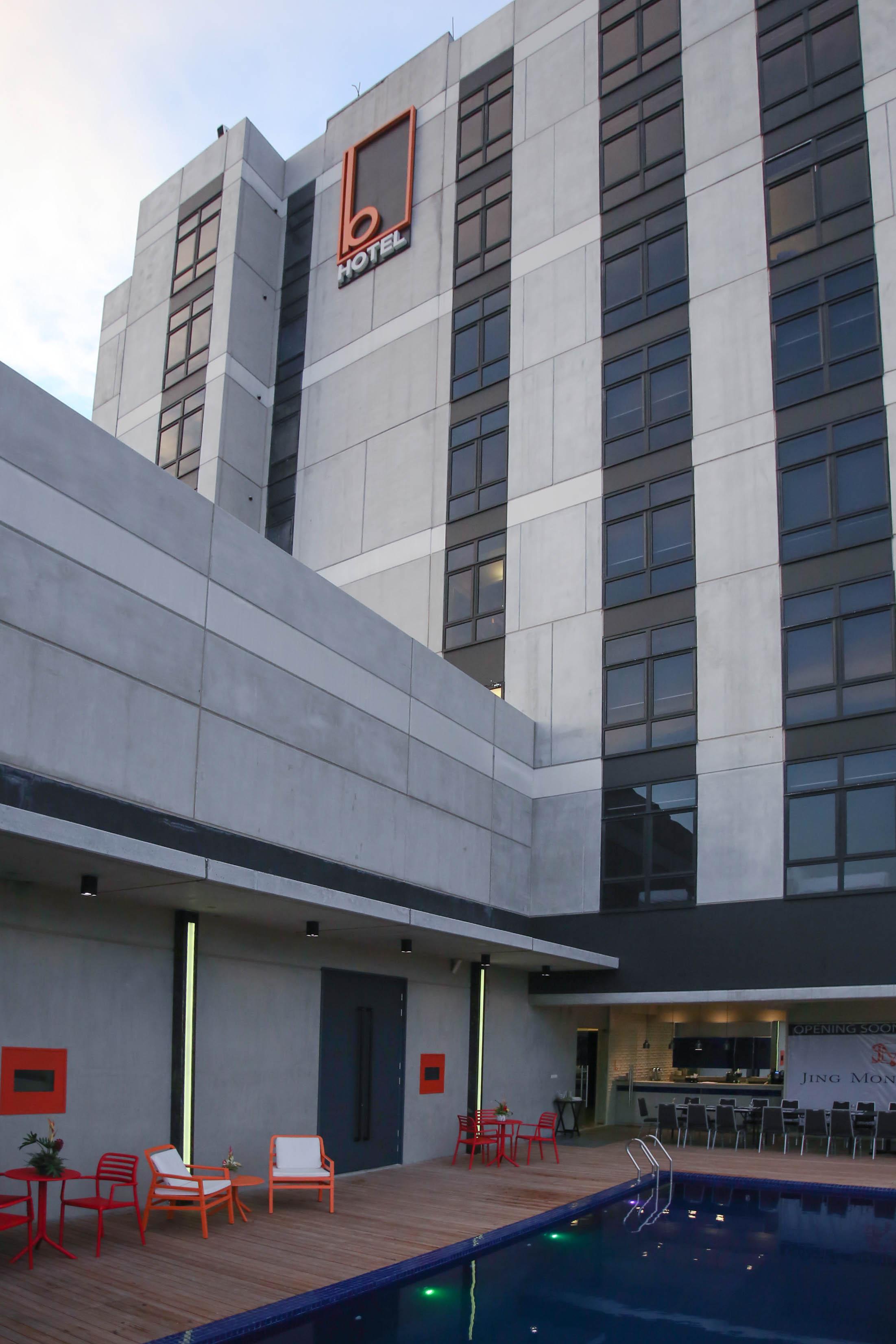 The B Hotel Quezon City Exterior foto