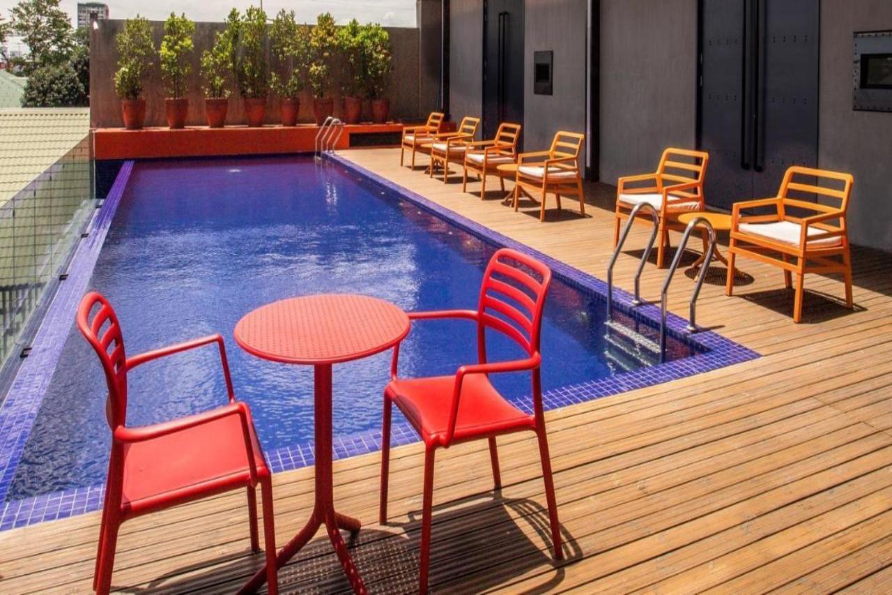 The B Hotel Quezon City Exterior foto