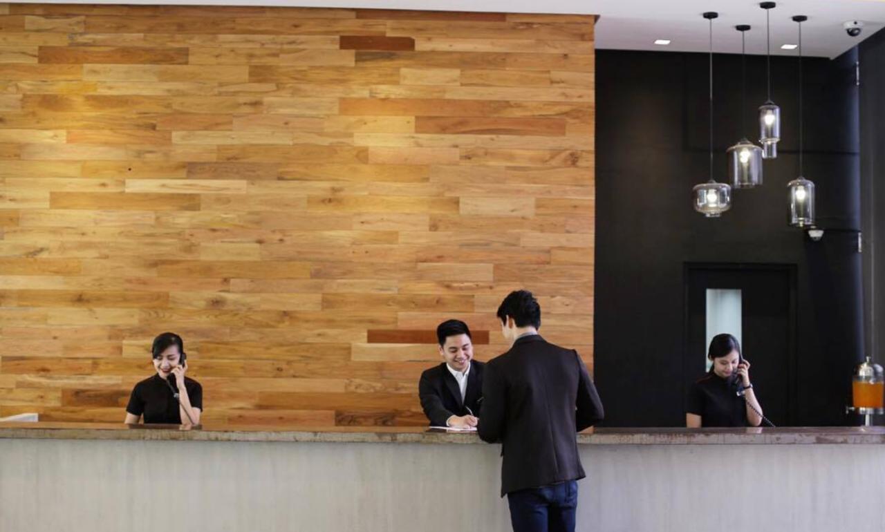 The B Hotel Quezon City Exterior foto
